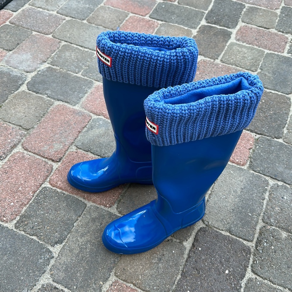 Hunter rain boots w/ liners and bag